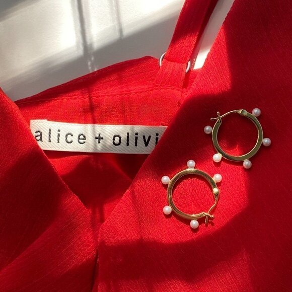 PEARL Caviar and Gold Hoop earrings - Picture 3 of 4